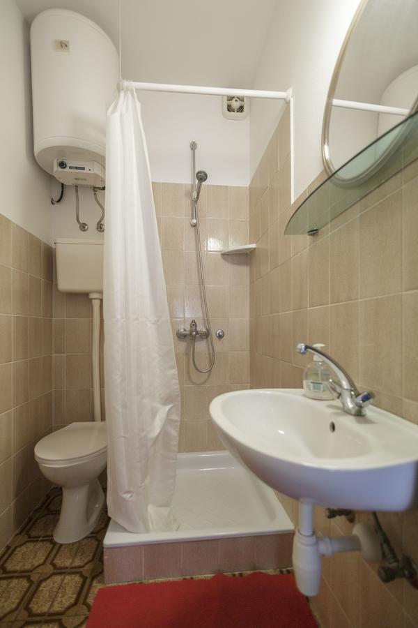 Apartmani Jordana Komiža 外观 照片