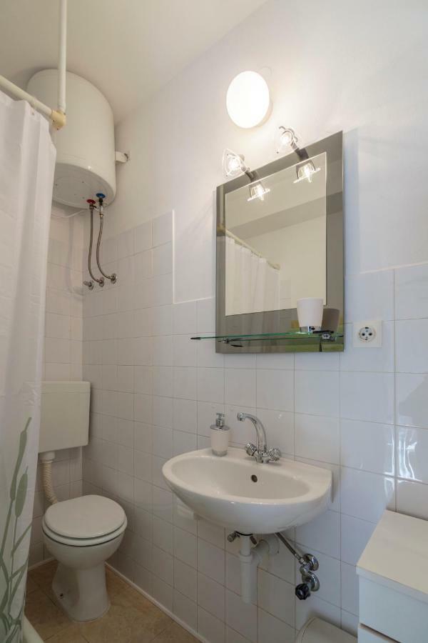 Apartmani Jordana Komiža 外观 照片
