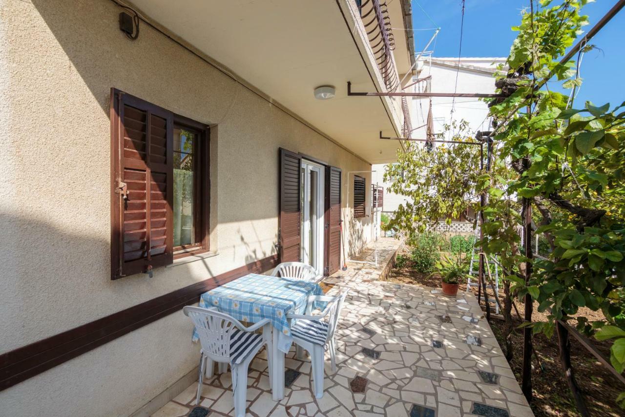 Apartmani Jordana Komiža 外观 照片