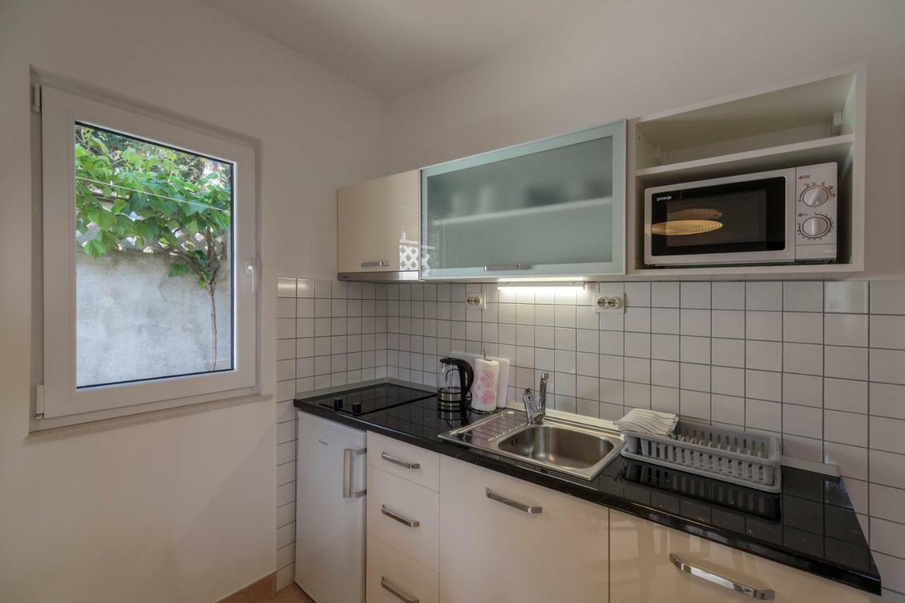 Apartmani Jordana Komiža 外观 照片