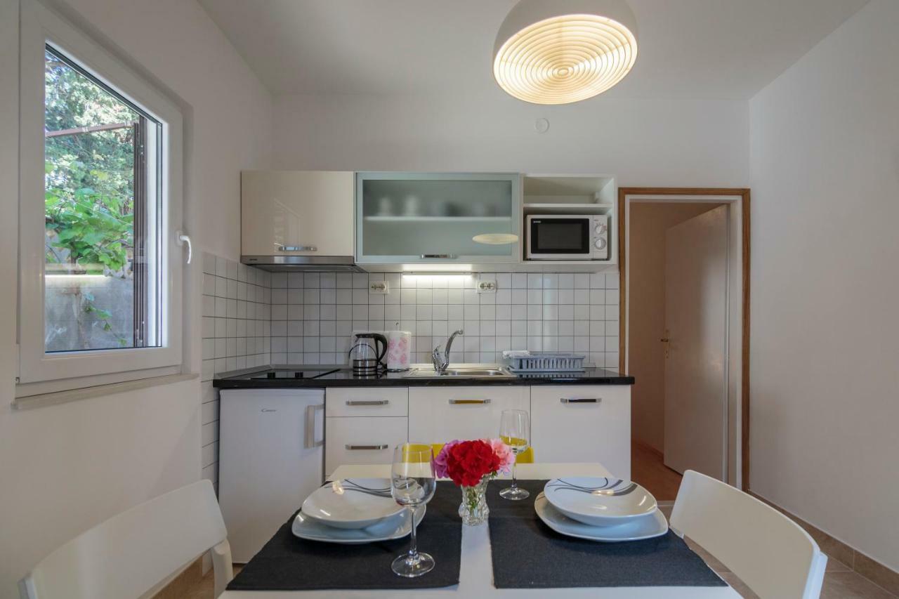 Apartmani Jordana Komiža 外观 照片
