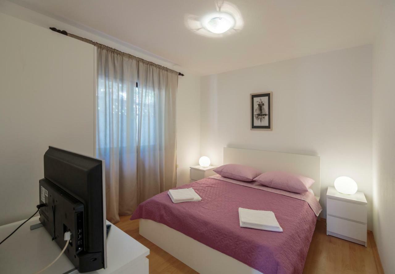 Apartmani Jordana Komiža 外观 照片